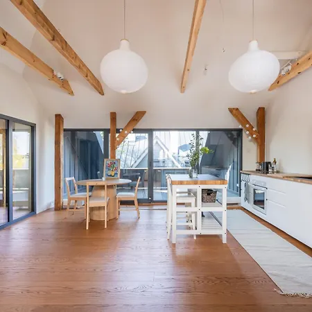 Riverside Flat With A Beautiful View Over Appartement